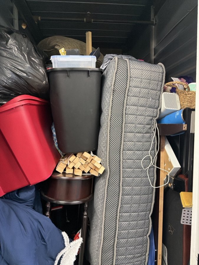 5 x 10 storage unit in Fairfield, CA