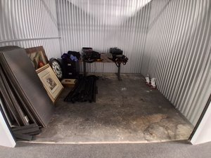 10 x 10 storage unit in Phoenix, AZ