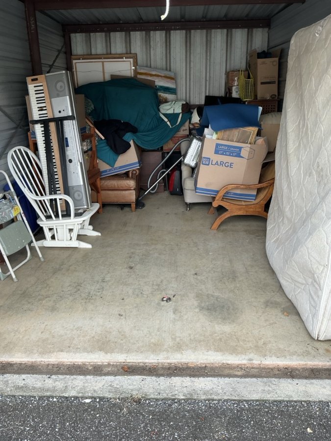 10 x 15 storage unit in Madison Heights, VA