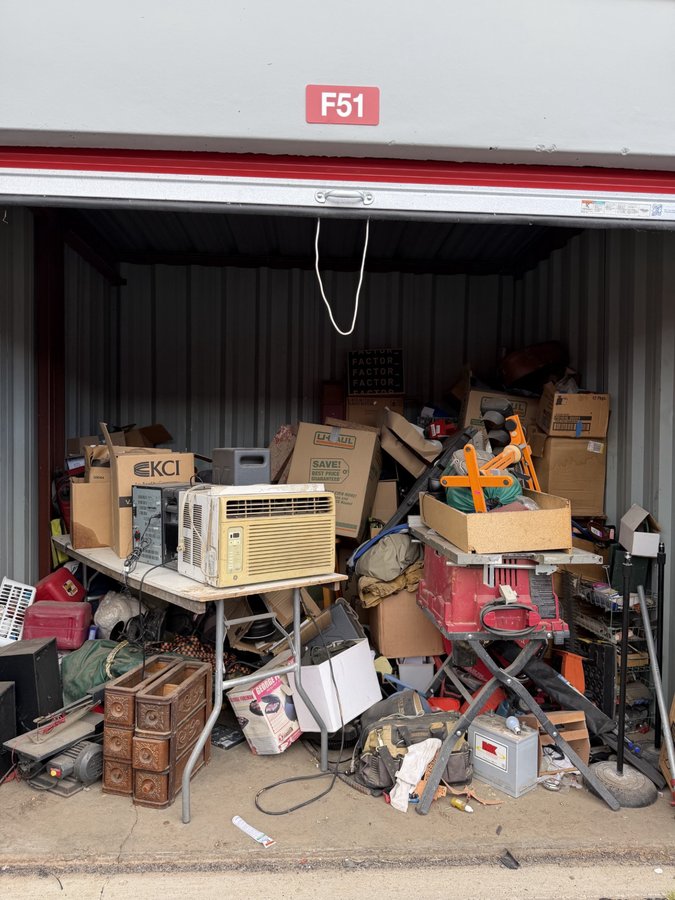 10 x 10 storage unit in Albuquerque, NM