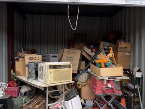10 x 10 storage unit in Albuquerque, NM