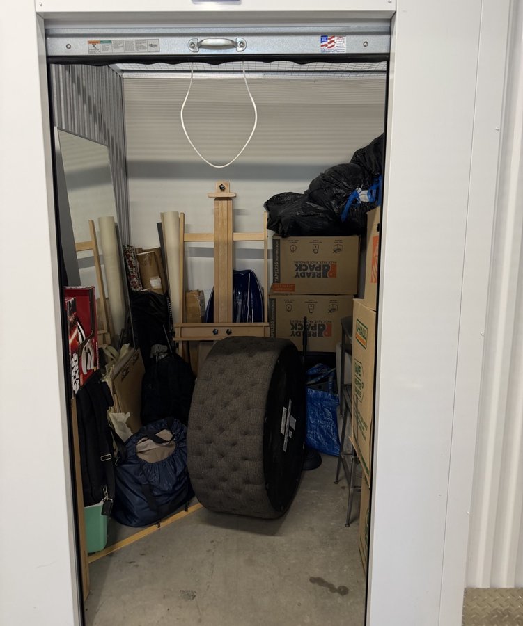 8 x 10 storage unit in Los Angeles, CA