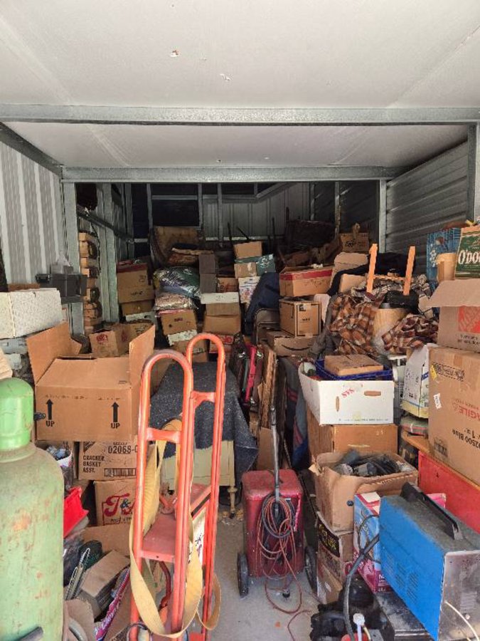10 x 25 storage unit in Auburn, CA