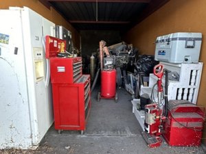 10 x 30 storage unit in Tracy, CA