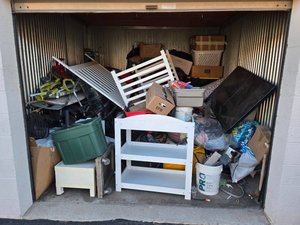 10 x 10 storage unit in Glendale, AZ