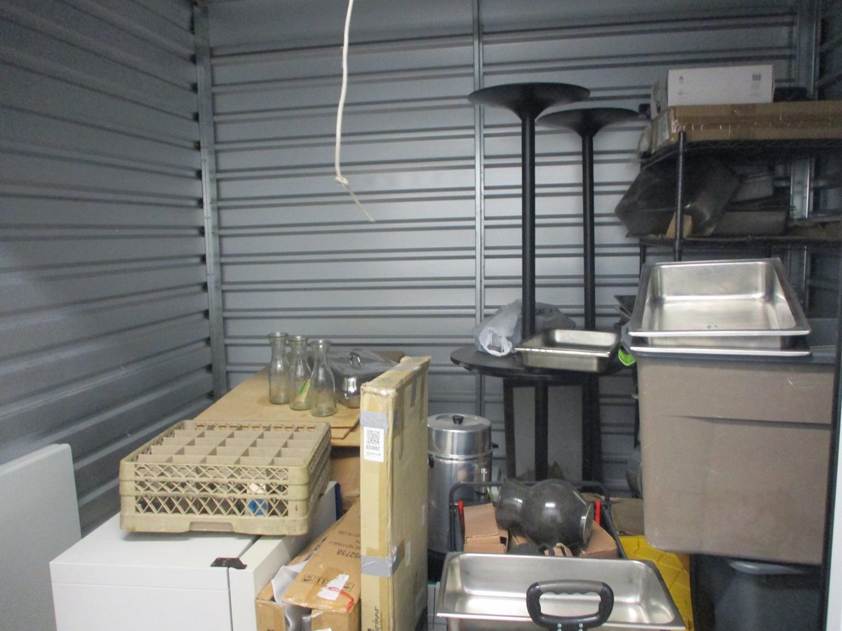 7 x 10 storage unit in San Diego, CA