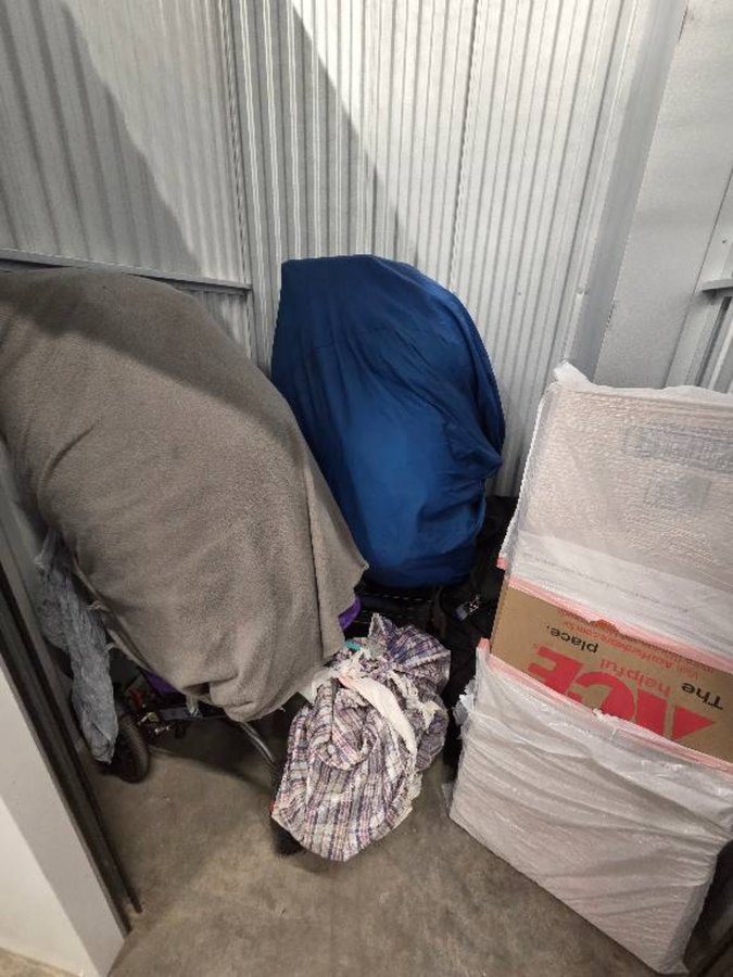5 x 5 storage unit in Sacramento, CA