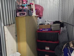 5 x 10 storage unit in Sacramento, CA