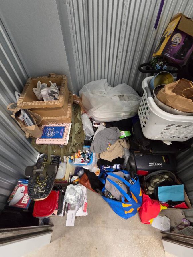 5 x 5 storage unit in Sacramento, CA