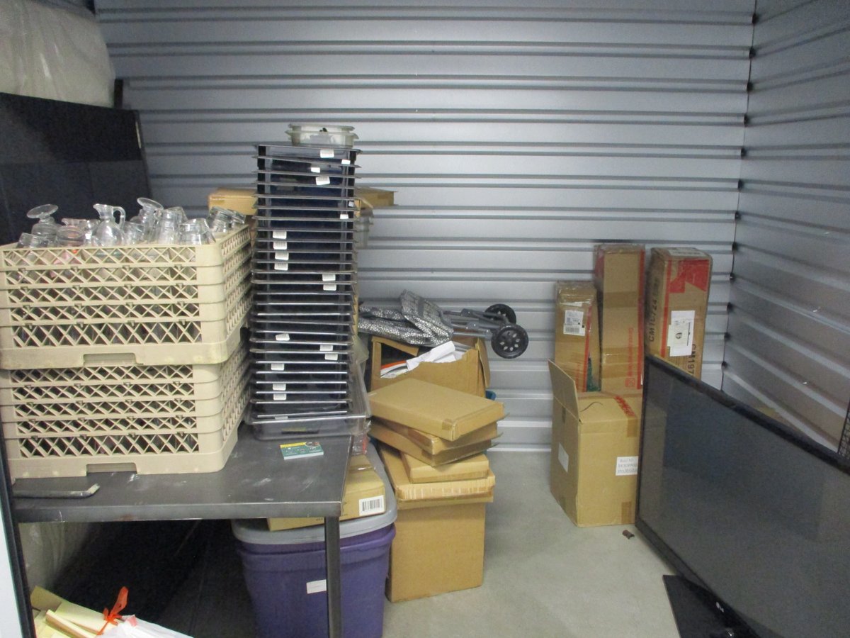 7 x 10 storage unit in San Diego, CA