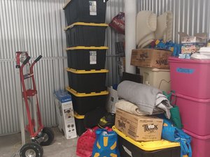 10 x 8 storage unit in Honolulu, HI