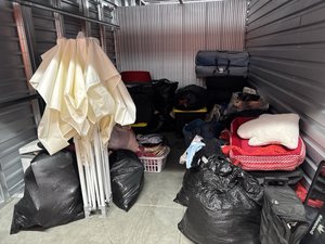 10 x 15 storage unit in Santa Fe Springs, CA