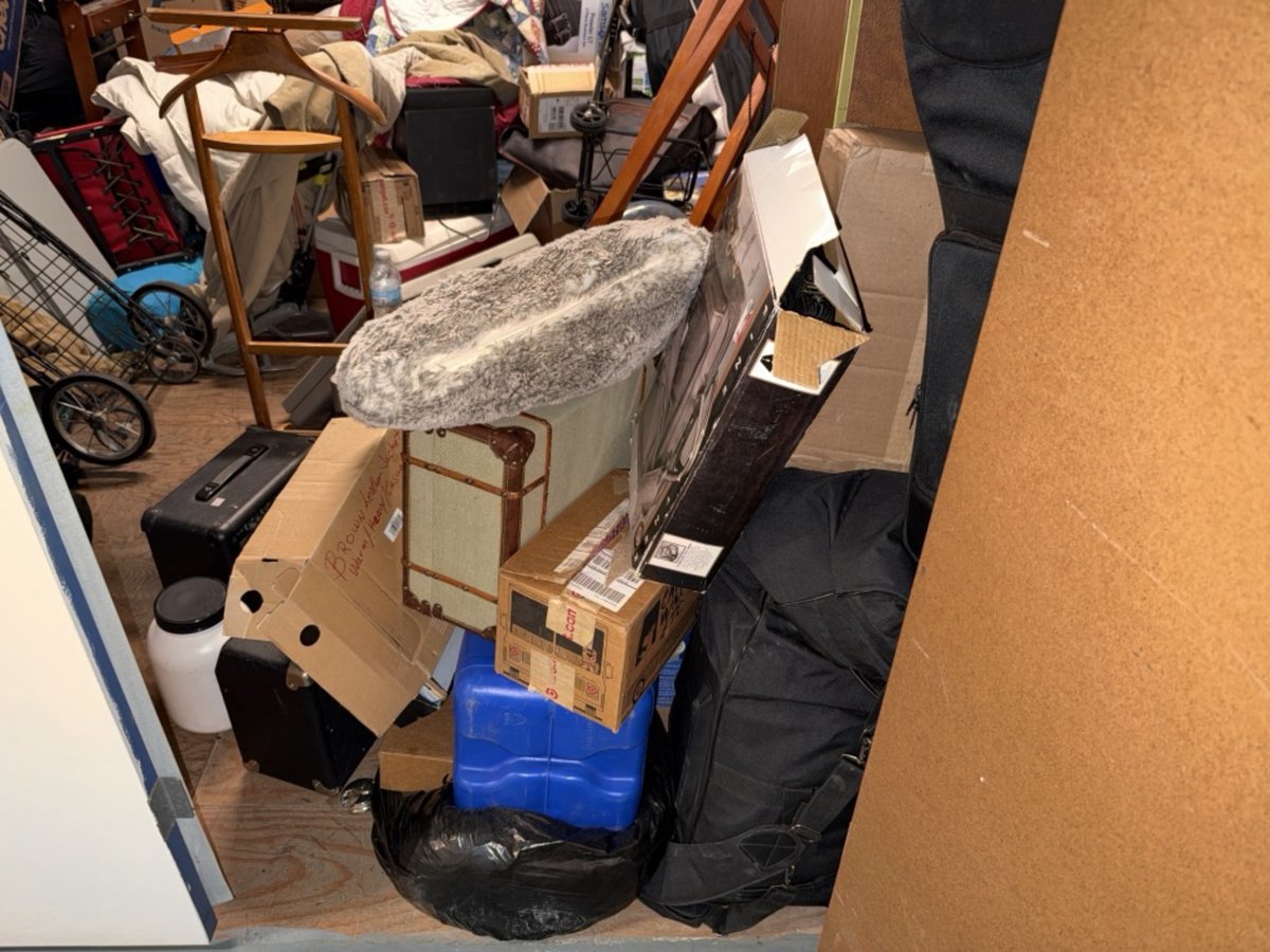 10 x 14 storage unit in Whittier, CA