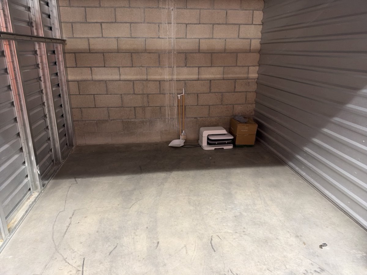 10 x 10 storage unit in La Habra, CA
