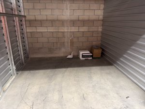 10 x 10 storage unit in La Habra, CA