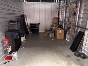 10 x 15 unit in Santa Fe Springs