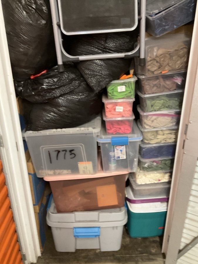 10 x 5 storage unit in Santa Ana, CA