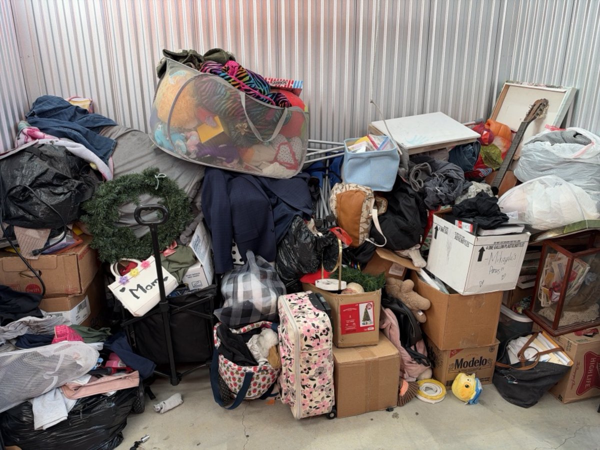 10 x 5 storage unit in Santa Ana, CA