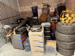 10 x 10 storage unit in Anaheim, CA