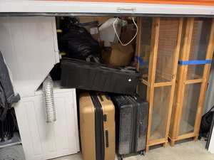 10 x 10 storage unit in Santa Ana, CA