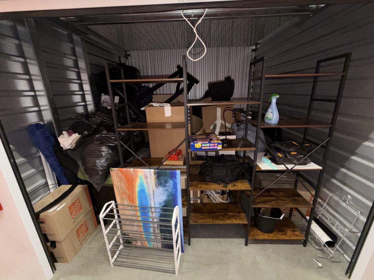 10 x 10 storage unit in Van Nuys, CA