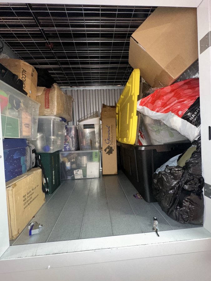 5 x 4 storage unit in Van Nuys, CA