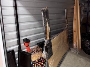 10 x 15 storage unit in Van Nuys, CA