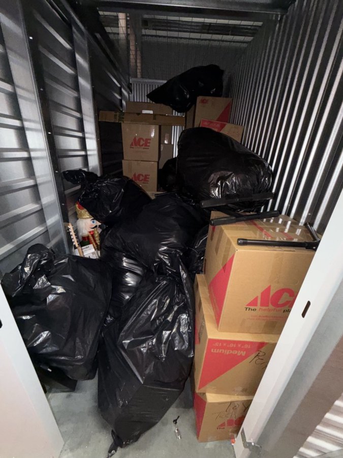 5 x 10 storage unit in Van Nuys, CA