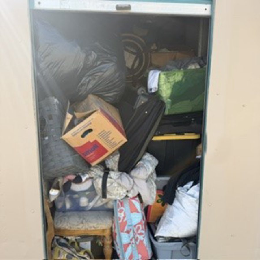 5 x 8 storage unit in Riverside, CA