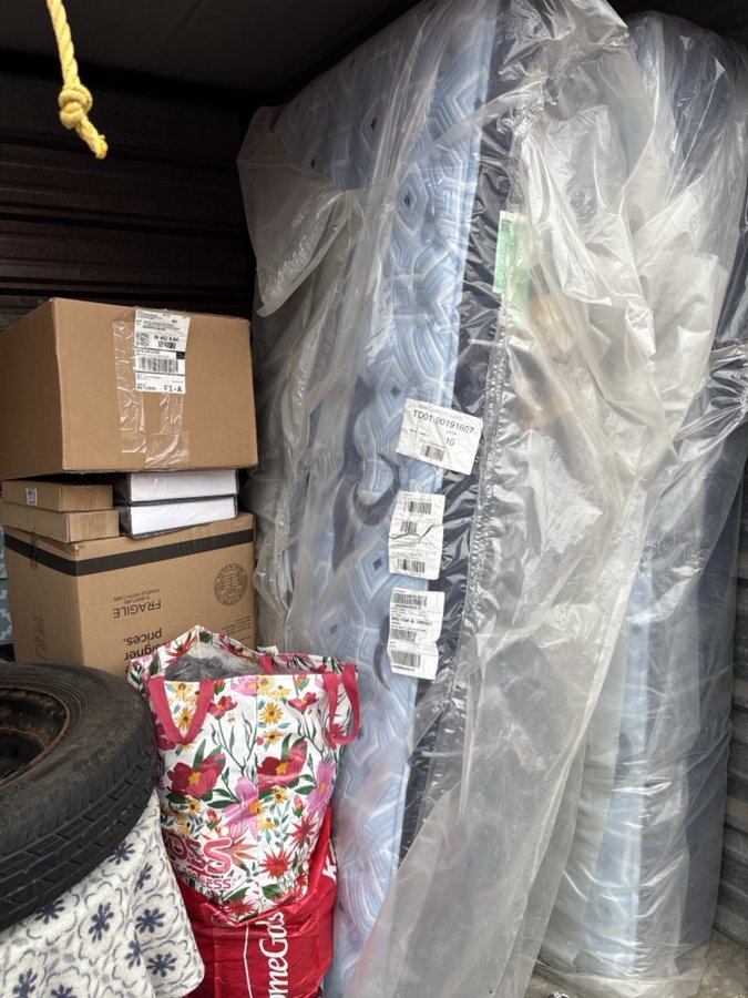 10 x 10 storage unit in Orland Hills, IL