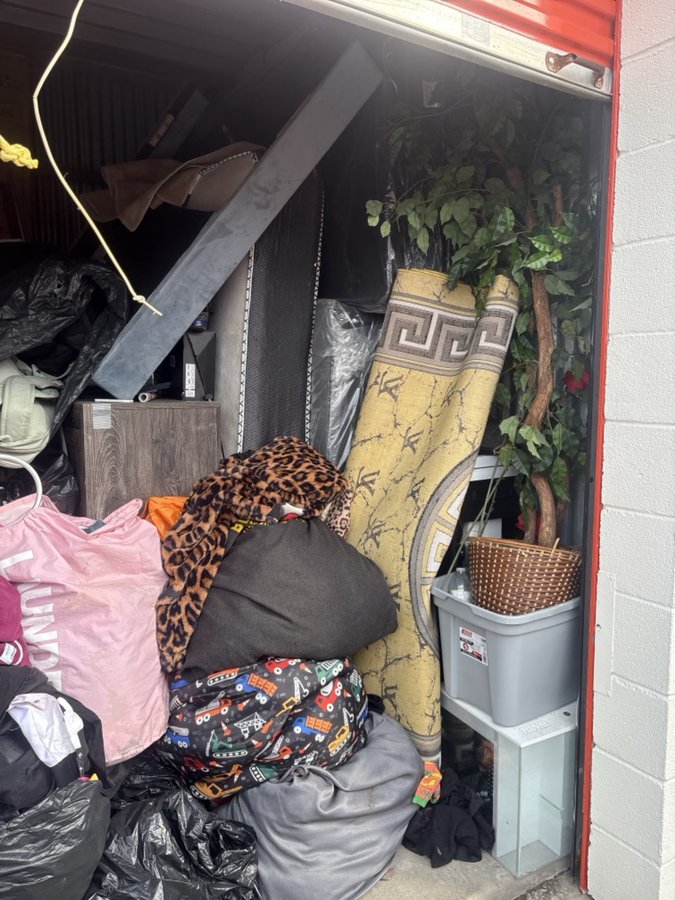 10 x 10 storage unit in Alsip, IL