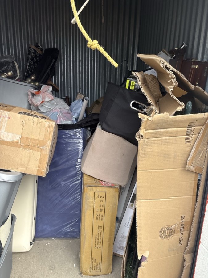 6 x 10 storage unit in Alsip, IL