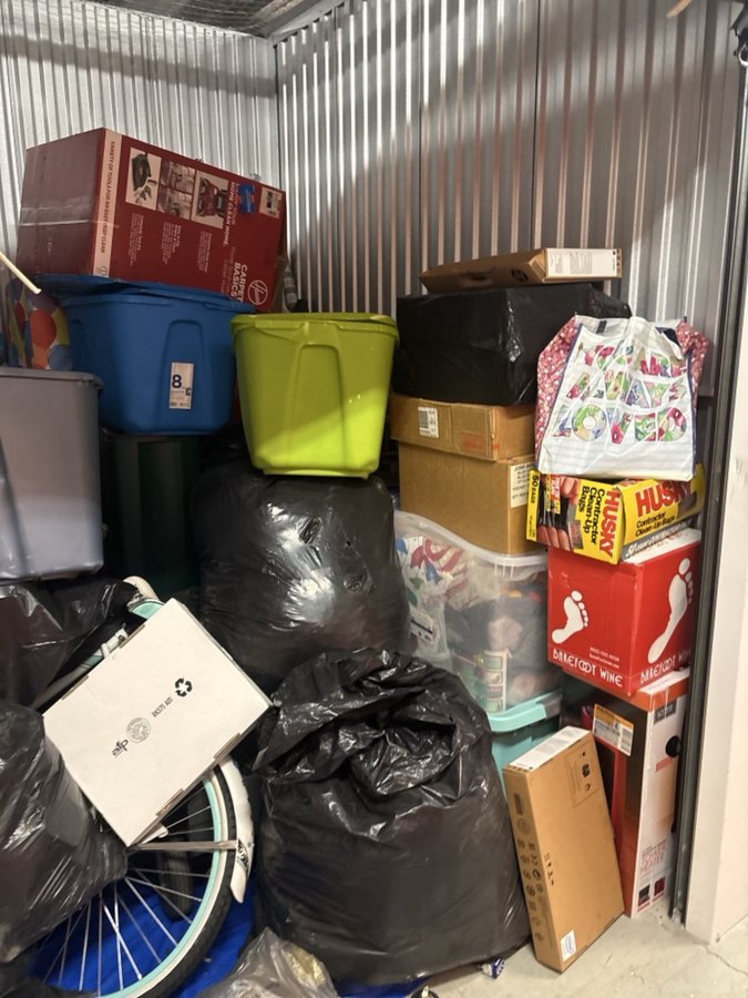 7 x 10 storage unit in Alsip, IL