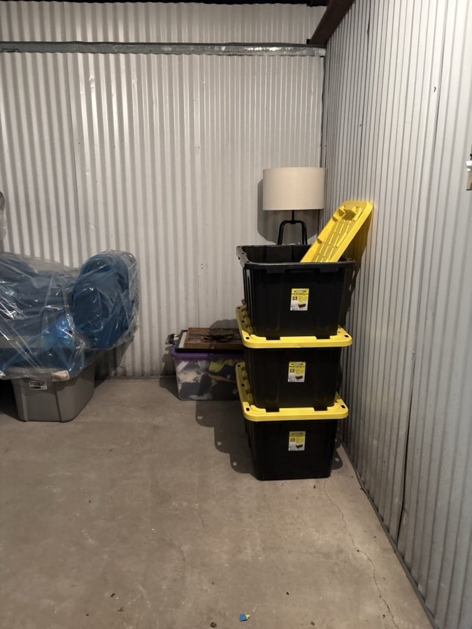 10 x 10 storage unit in Alsip, IL