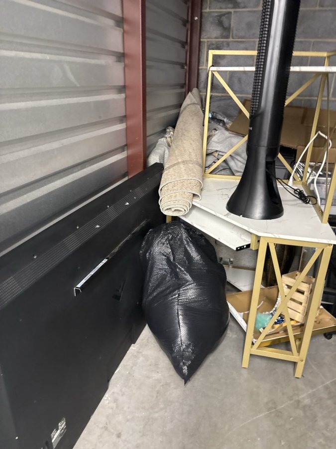 10 x 10 storage unit in Tinley Park, IL