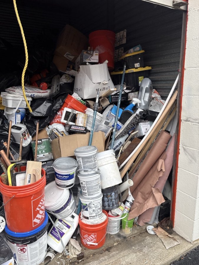 10 x 10 storage unit in Justice, IL