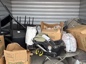 10 x 10 unit in Country Club Hills