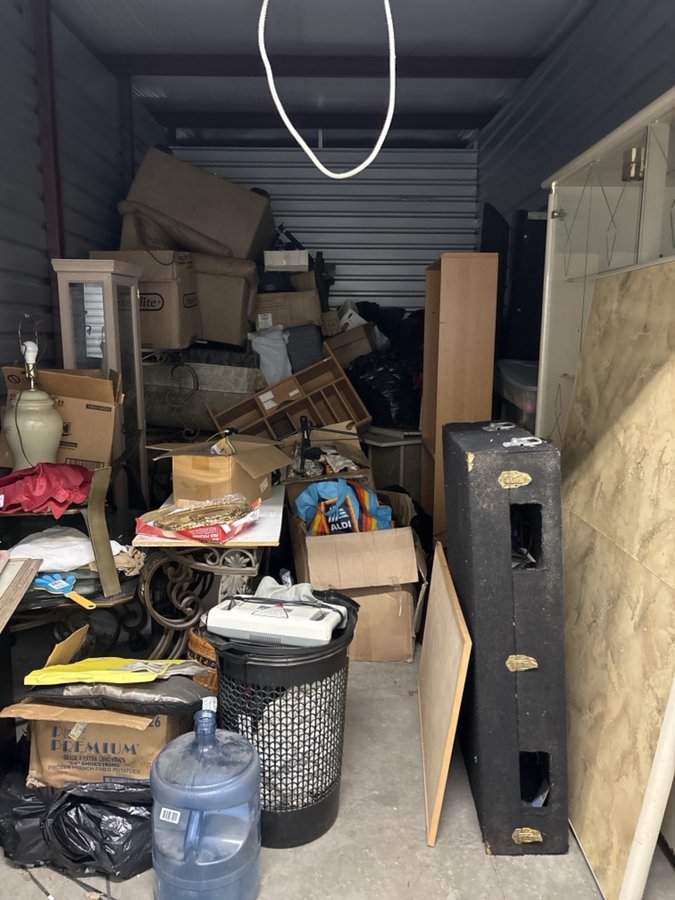 10 x 20 storage unit in Country Club Hills, IL