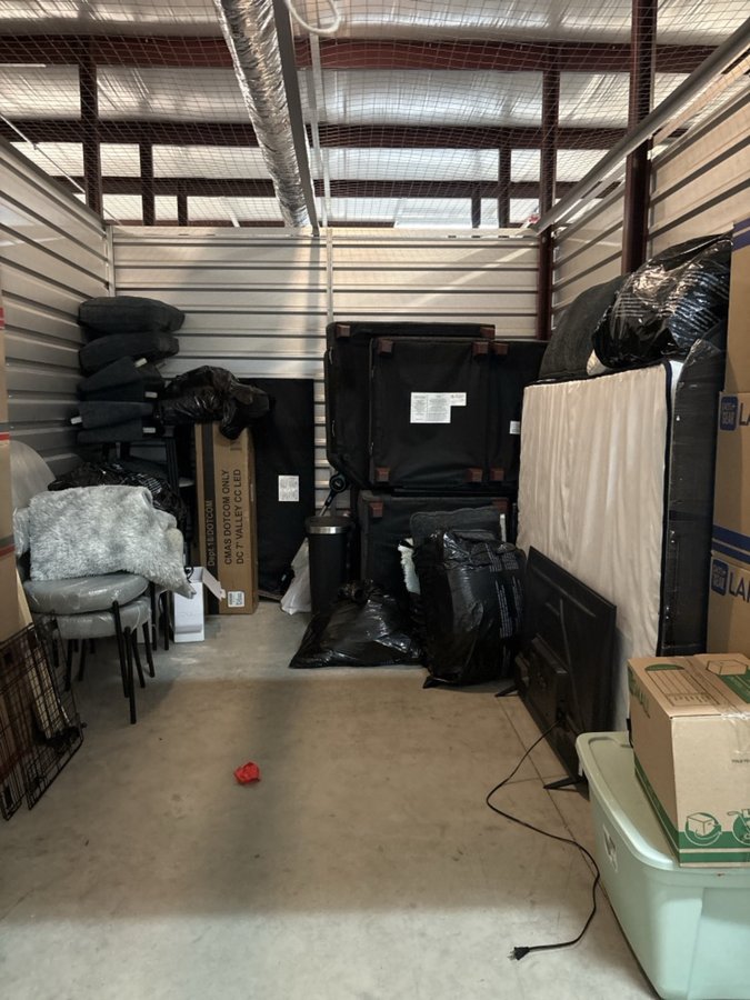 10 x 15 storage unit in Crestwood, IL