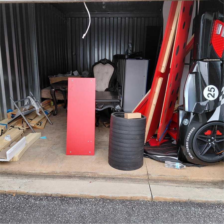 10 x 20 storage unit in High Point, NC