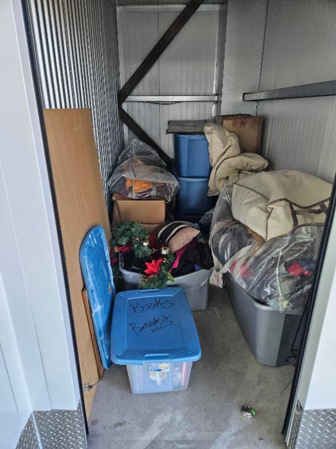 5 x 10 storage unit in Washington, DC