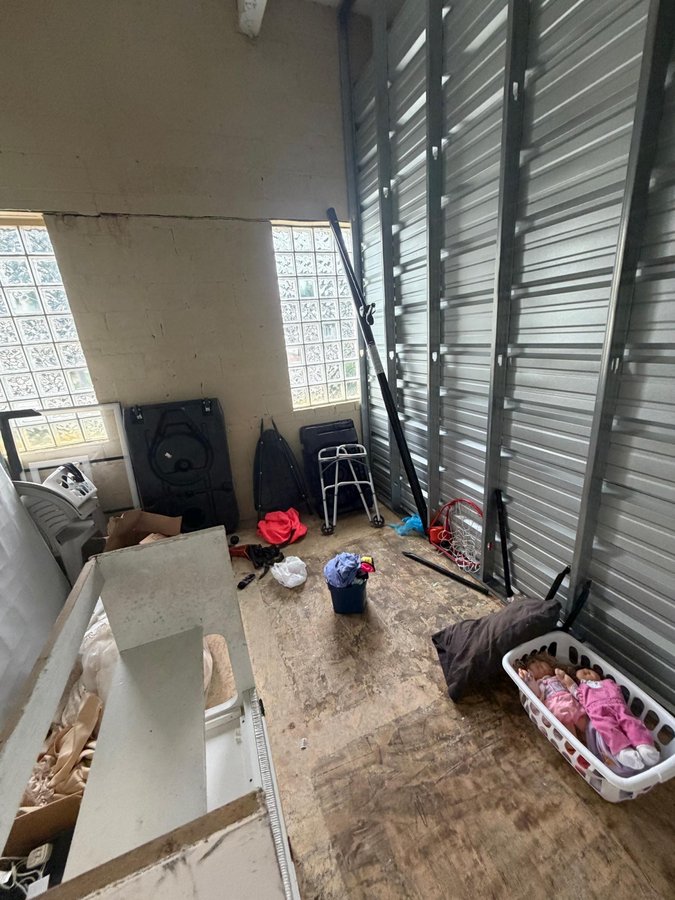 10 x 10 storage unit in Cleveland, OH