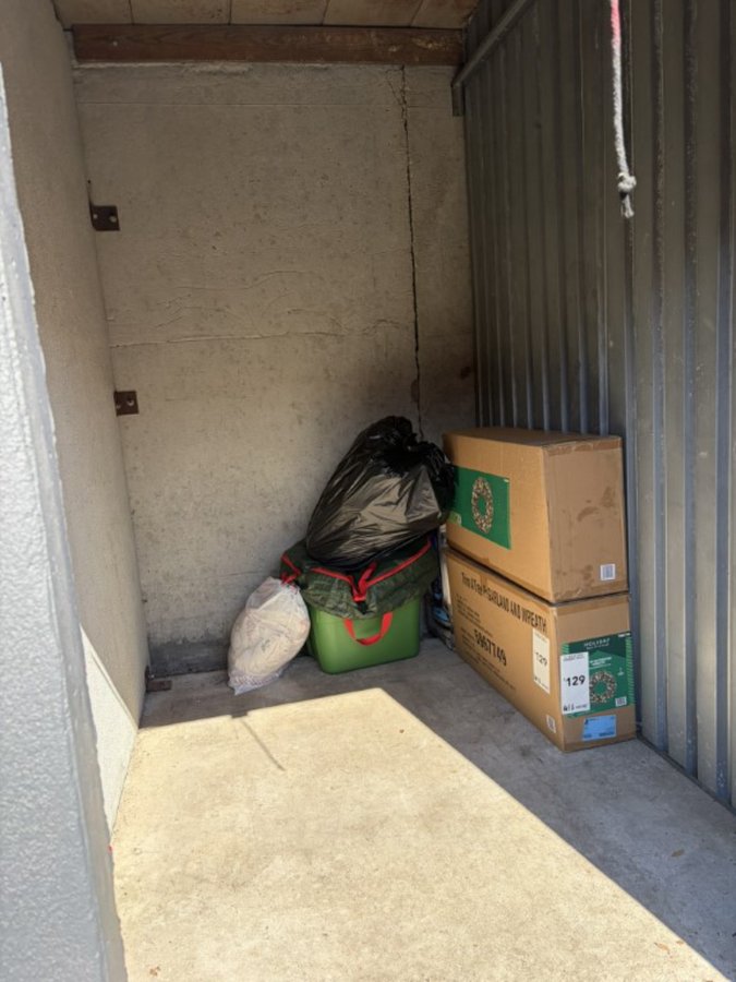 6 x 10 storage unit in North Charleston, SC