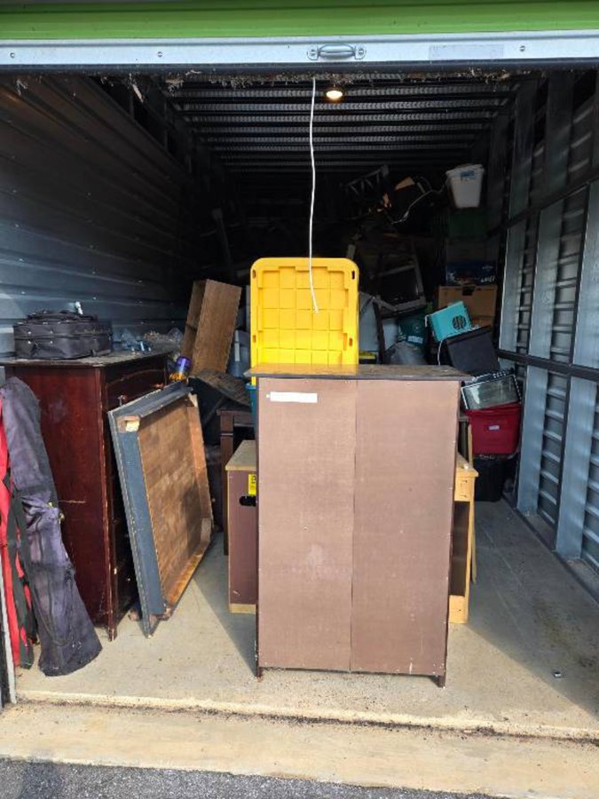 10 x 20 storage unit in Pensacola, FL