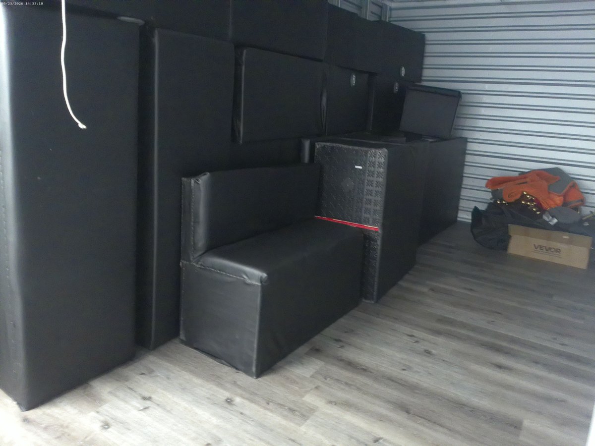 10 x 18 storage unit in Syracuse, NY