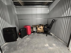 8 x 10 storage unit in Newark, DE