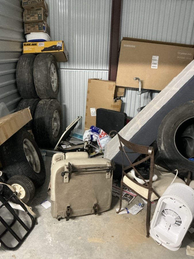 10 x 10 storage unit in Waynesboro, VA