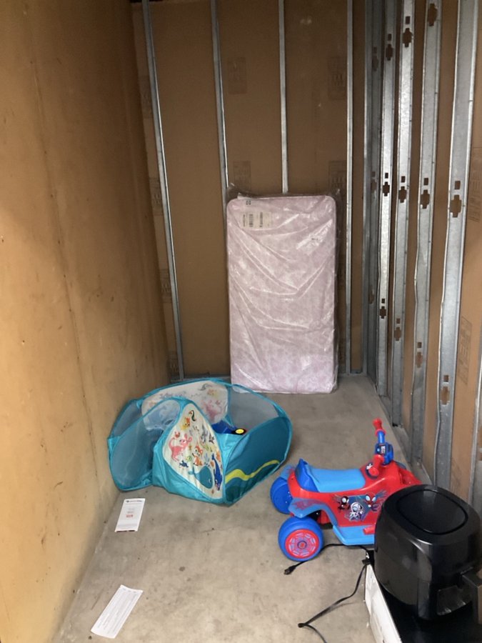 5 x 10 storage unit in Rochester, NY