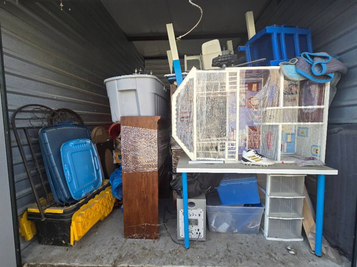 10 x 15 storage unit in Dallas, TX