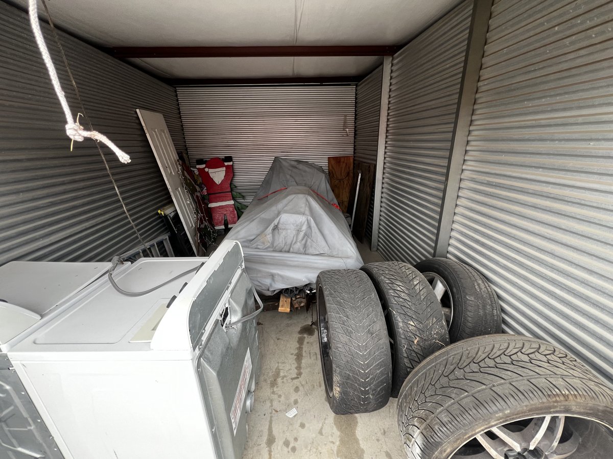 10 x 15 storage unit in Olathe, KS